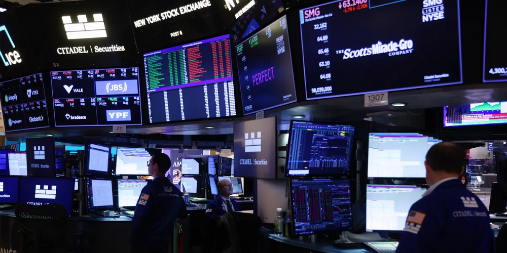 John Cole Scott quoted: Private Credit Fears, War Darken Outlook for US Financial Stocks